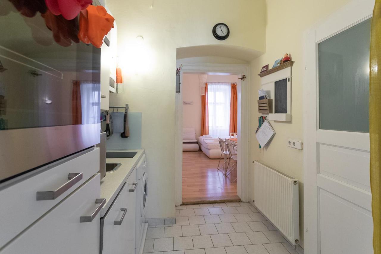 Central Garden Apartments Viena Habitación foto