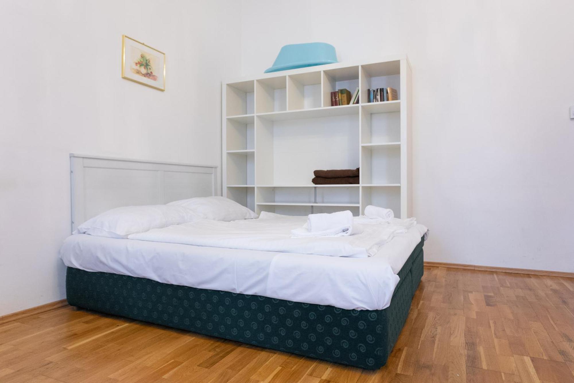 Central Garden Apartments Viena Habitación foto